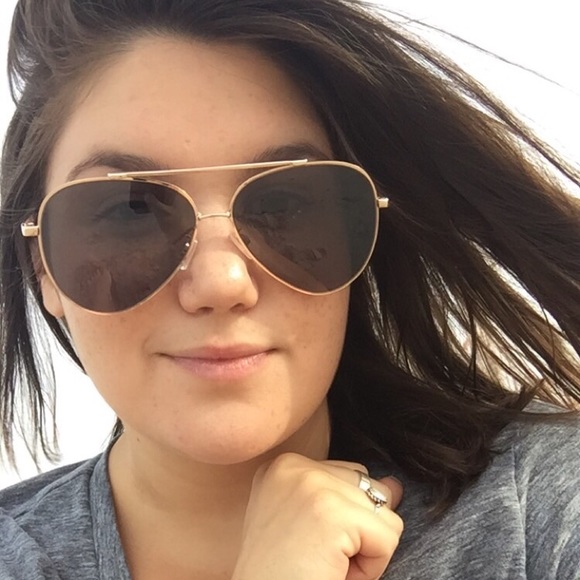 Meet your Posher, Audrey - Picture 1 of 1